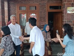 Ganjar Open House di Tawangmangu, Tamu Tiba Sejak Kemarin Malam