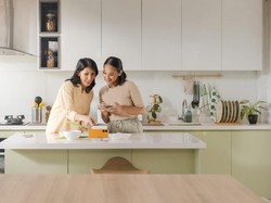 Cara Efisien Jalani Hybrid Working Saat Mudik dengan OPPO Reno8 T 5G