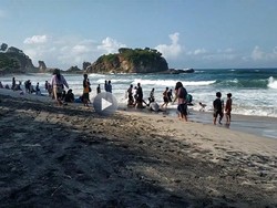 VIDEO: Kondisi Kawasan Pantai Klayar Pacitan H+2 Lebaran