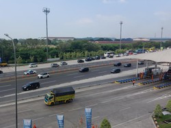 Polisi Sterilkan Jalur Jelang Penerapan Contraflow di Tol Cikampek Km 70-47