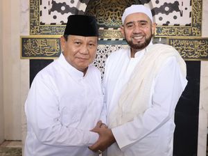 Prabowo Ungkap Pesan Habib Syech Saat Bertemu di Solo