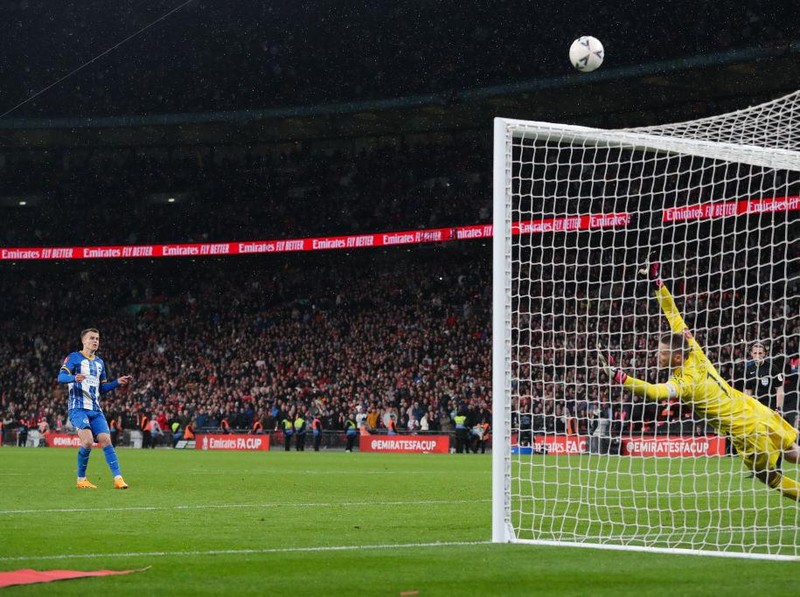 LONDON, ENGLAND - APRIL 23: Solly March of Brighton and Hove Albion misses a penalty in the shootout during the Emirates FA Cup Semi Final between Brighton and Hove Albion and Manchester United at Wembley Stadium on April 23, 2023 in London, England. (Photo by James Gill - Danehouse/Getty Images)