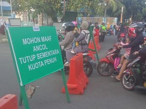 Pengunjung Tembus 106 Ribu Orang, Ancol Sempat Ditutup Sementara Pengunjung Tembus 106 Ribu Orang, Ancol Sempat Ditutup Sementara