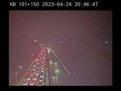 Tol Cipularang Arah Jakarta Macet di Sejumlah Titik saat Puncak Arus Balik