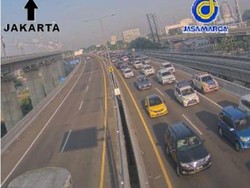 Senin Pagi, Lalin Tol Layang MBZ Arah Cikampek Ramai Lancar