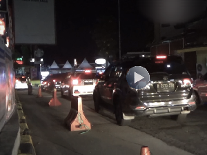 VIDEO: Arus Balik Tol Cikampek H+3 Lebaran Padat Merayap