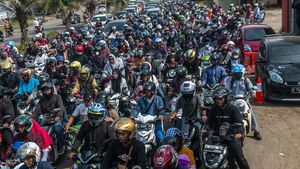 Jalur Wisata Anyer Padat, Sistem Buka Tutup Diberlakukan