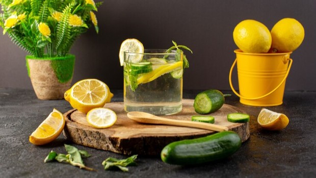 Resep Mudah Minuman Detoks untuk Bantu Penurunan Berat Badan