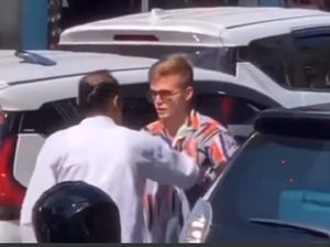 Kena Jotos Bule Rusia 2 Kali, Jero Mangku Pilih Tak Lapor Polisi Kena Jotos Bule Rusia 2 Kali, Jero Mangku Pilih Tak Lapor Polisi