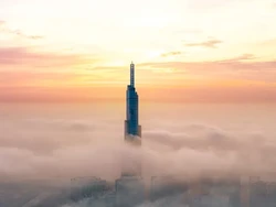 Ada Hotel Tingginya Melebihi Awan, Berani Menginap?