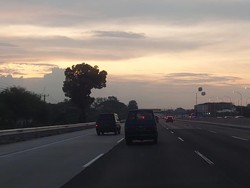 Arus Balik di Tol Cikampek Arah Jakarta Lengang