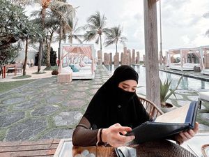 Hukum Buka Tutup Cadar bagi Wanita, Apakah Berdosa? Hukum Buka Tutup Cadar bagi Wanita, Apakah Berdosa?