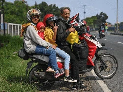 Polisi Bakal Screening Barang Bawaan Pemudik Motor-Imbau Tak Bawa Balita