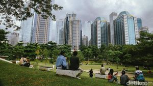 Menghabiskan Hari Terakhir Cuti Bersama di Hutan Kota GBK