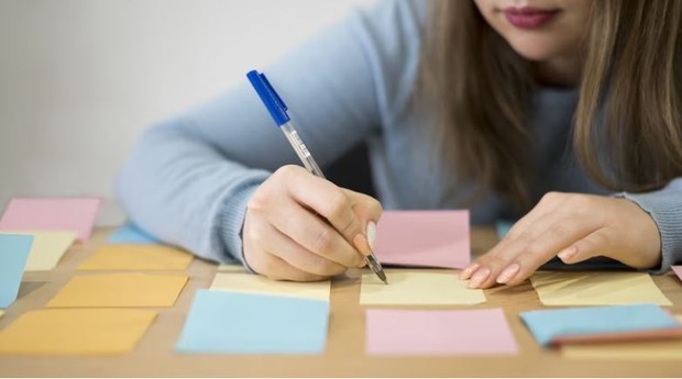 Pantau Progress dengan Mandiri. Foto freepik.com: freepik