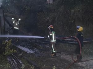 Rumah Walet di Mamuju Terbakar gegara Korsleting, Kerugian Rp 160 Juta Rumah Walet di Mamuju Terbakar gegara Korsleting, Kerugian Rp 160 Juta