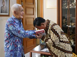 Prabowo Silaturahmi Lebaran ke Try Sutrisno, Dapat Pesan soal Pilpres 2024