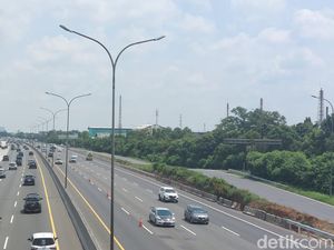 Puncak Arus Balik, Tol Japek Arah Jakarta Ramai Lancar Siang Ini