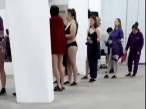 Viral Pegawai Toko Online Diminta Buka Baju dan Diperiksa Viral Pegawai Toko Online Diminta Buka Baju dan Diperiksa