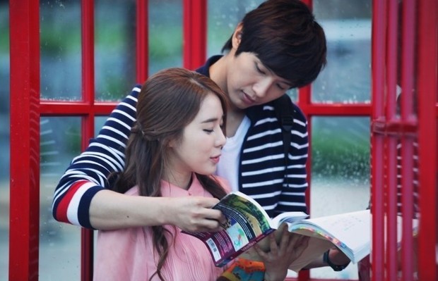 Yoo In Na dalam Queen and I (2012) /Foto: soompi.com Foto: soompi.com