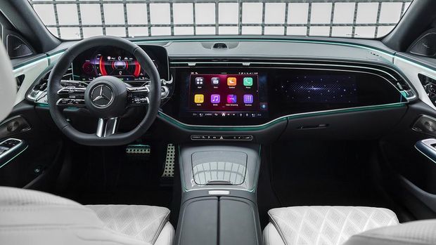 Generasi keenam Mercedes-Benz E-Class 2024.