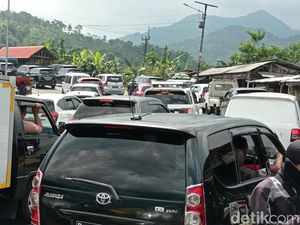 Suasana Arus Balik di Tasikmalaya dan Ciamis Siang Ini Suasana Arus Balik di Tasikmalaya dan Ciamis Siang Ini