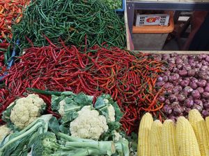 Ada yang Turun Nih Bunda, Harga Cabai Rawit Merah Kini Rp 30.000/kg