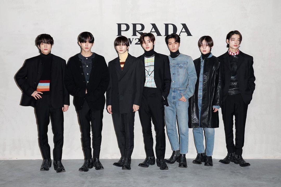 Enhypen di fashion show Prada
