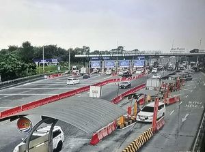 Pucak Arus Balik Diprediksi Minggu, 46 Ribu Kendaraan Bakal Masuk Surabaya Pucak Arus Balik Diprediksi Minggu, 46 Ribu Kendaraan Bakal Masuk Surabaya