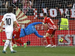 Real жирона. Жирона Реал 4-0. Жирона Барселона 4 2. Real Madrid vs Girona.