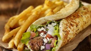 Gurih Juicy! 20 Kebab Kaki Lima Rp 15 Ribuan Ada di Sini!