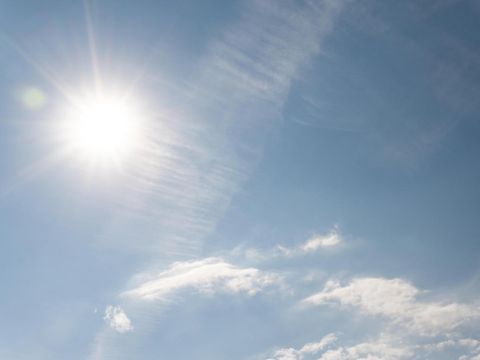 Ilustrasi cuaca panas terik