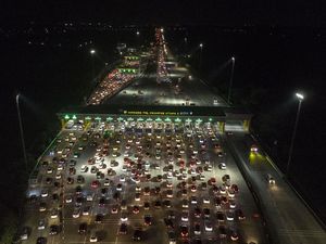 67 Ribu Kendaraan Masuk Tol Ngawi Kertosono Saat Arus Balik Lebaran 67 Ribu Kendaraan Masuk Tol Ngawi Kertosono Saat Arus Balik Lebaran