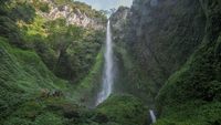 Air Terjun Pancuran Rayo Sang Primadona Libur Lebaran di Jambi