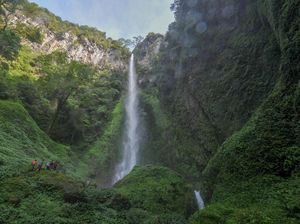 Air Terjun Pancuran Rayo Sang Primadona Libur Lebaran di Jambi Air Terjun Pancuran Rayo Sang Primadona Libur Lebaran di Jambi