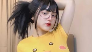 5 Potret Cosplayer Ly Chan Tak Masalah Dipandang Negatif Karena Terlalu Menggoda
