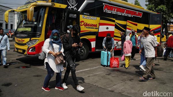 Arus Balik, Terminal Bus Tanjung Priok Mulai Ramai Pemudik