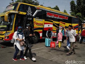Arus Balik, Terminal Bus Tanjung Priok Mulai Ramai Pemudik