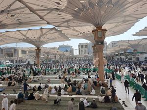 Pesan Kemenag untuk Jemaah Haji yang Datangi Masjid Nabawi dan Ziarah Pesan Kemenag untuk Jemaah Haji yang Datangi Masjid Nabawi dan Ziarah