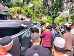 Terungkap! Honda HR-V yang Terguling di Malang Ternyata Pengemudinya Mabuk