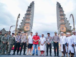 Bamsoet Apresiasi Pemugaran Pura Besakih-Adanya Bus Listrik bagi Turis