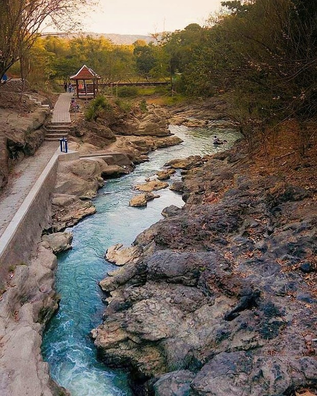 Pemandangan wisata alam Lava Bantal/Foto: instagram.com/apiaward pemandangan wisata alam Lava Bantal yang ada di Jogja