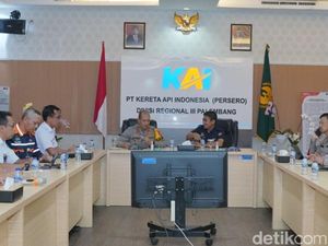 KAI Kurangi Perjalanan KA Babaranjang Atasi Kemacetan di Muara Enim KAI Kurangi Perjalanan KA Babaranjang Atasi Kemacetan di Muara Enim