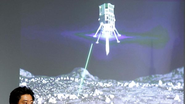 Pesawat Antariksa Jepang Hilang Kontak saat Mendarat di Bulan