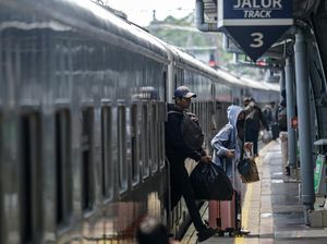 Jelang Long Weekend, Penumpang KA dari Jakarta Melonjak 2 Kali Lipat Jelang Long Weekend, Penumpang KA dari Jakarta Melonjak 2 Kali Lipat