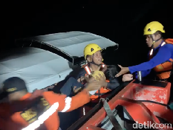 Mesin Kapal Mati, 21 Wisatawan Terombang-ambing di Perairan Rupat