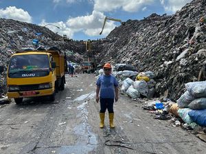 Pengerukan Sampah TPA Antang Makassar Picu Bau Menyengat, Pemkot Minta Maaf Pengerukan Sampah TPA Antang Makassar Picu Bau Menyengat, Pemkot Minta Maaf