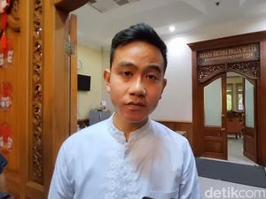 Jawaban Ngegas Gibran Disinggung Isu PKI: Mau Ulangi di 2024? Jawaban Ngegas Gibran Disinggung Isu PKI: Mau Ulangi di 2024?