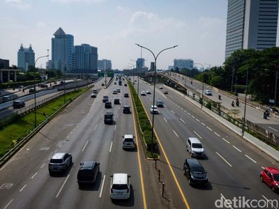 Wuss! Usai Cuti Lebaran, Jalanan di Jakarta Masih Lancar