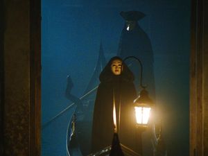 Kejeniusan Kennet Branagh Pecahkan Misteri Kematian di A Haunting In Venice